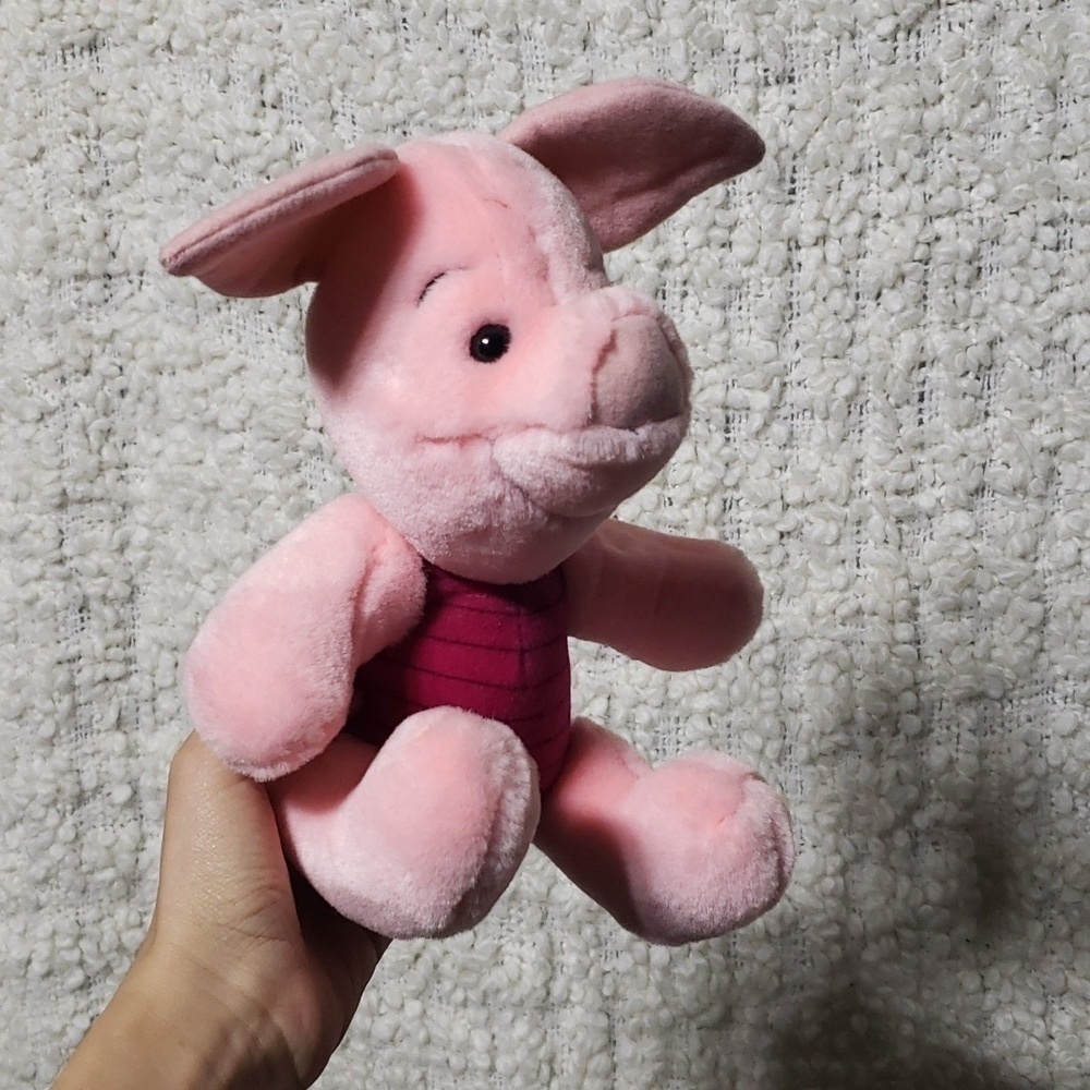 Vintage disneyland walt disney world winnie the pooh piglet stuffed animal